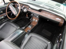 8T03J19319302116_Interior3